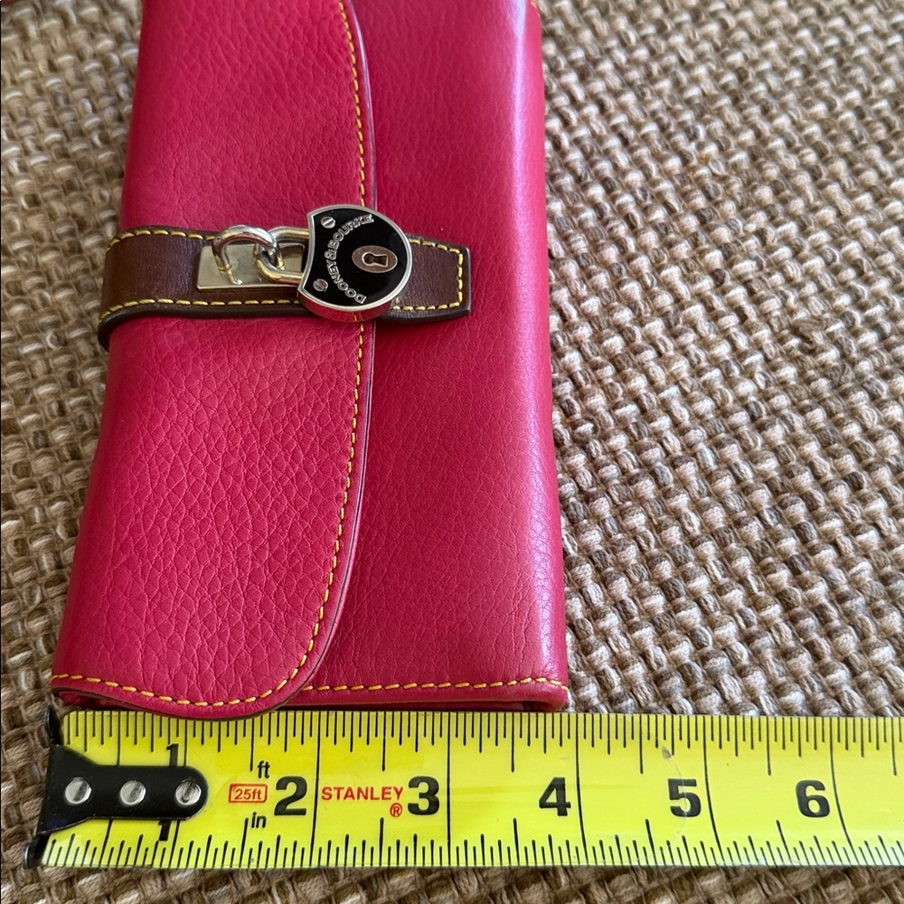 Dooney & Bourke Samba rosy pink wallet with charm - Picture 15 of 16